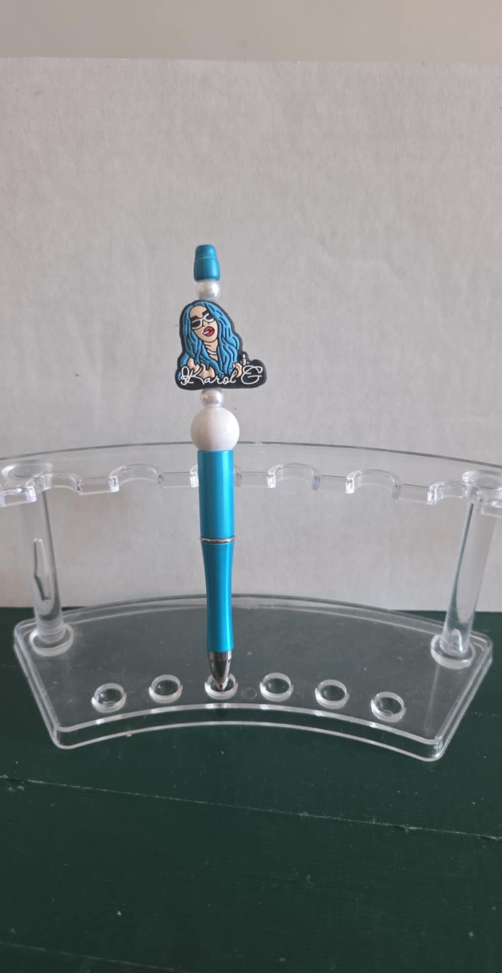 La Bichota (Blue Hair) Focal Pen